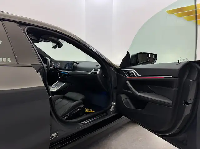 BMW 4 Series view 15