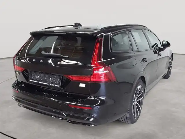 Volvo V60 view 4
