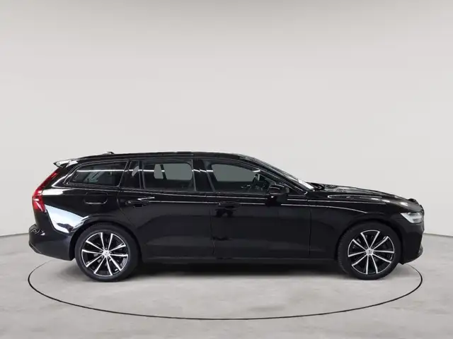 Volvo V60 view 3