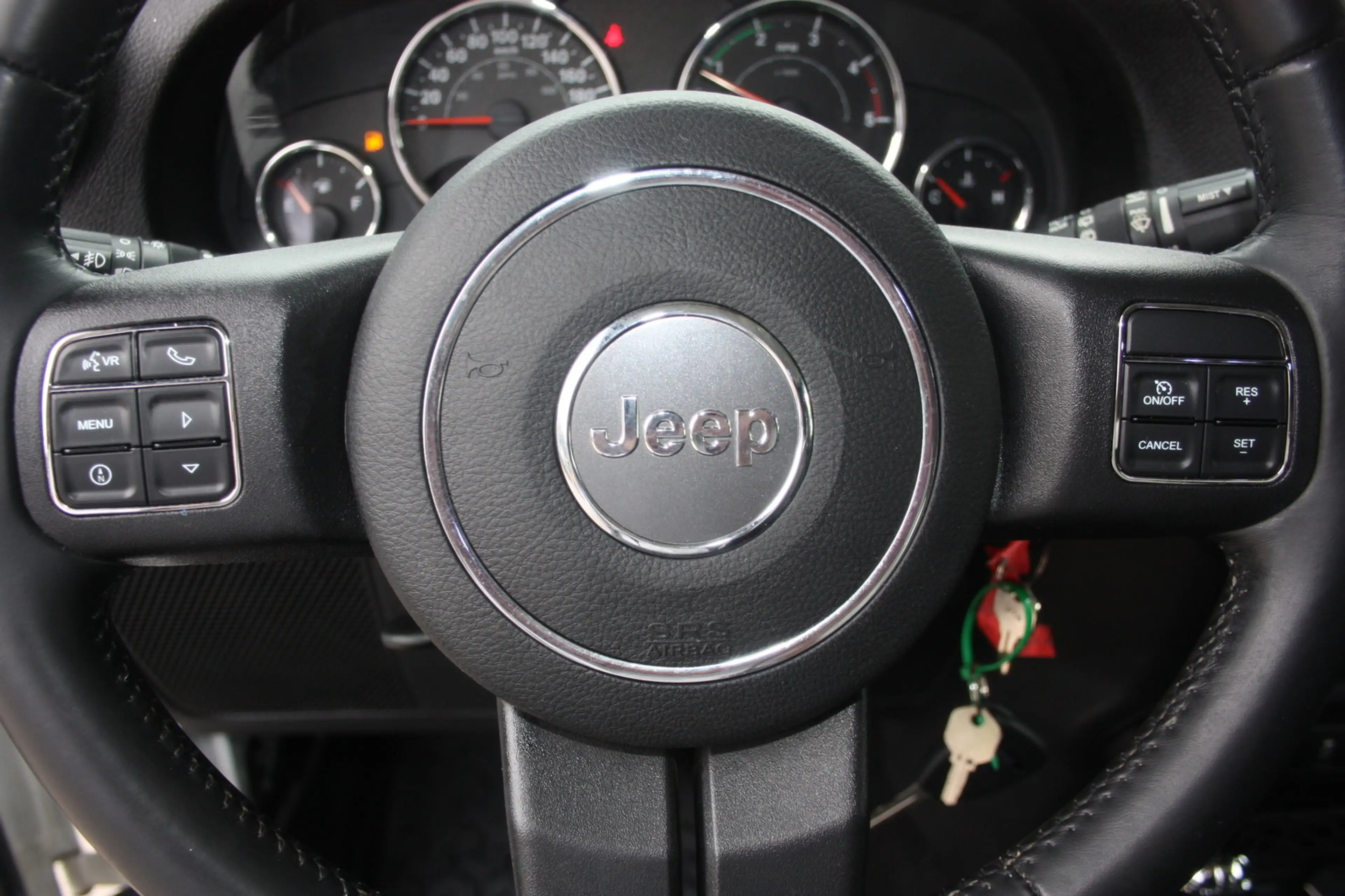 Jeep Wrangler 2.8 SAHARA 4x4 Autom. Navi/Kam/Leder — photo 14