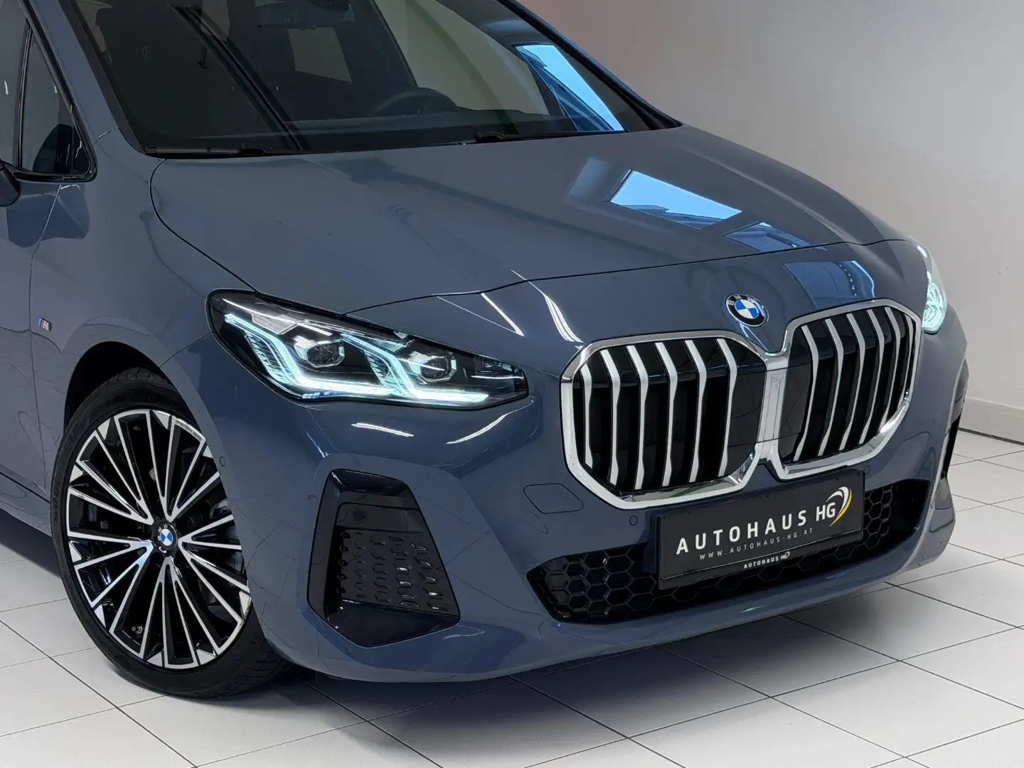 BMW 218 i Active Tourer M Sport | Panorama | Leder | Mass Grau - 2