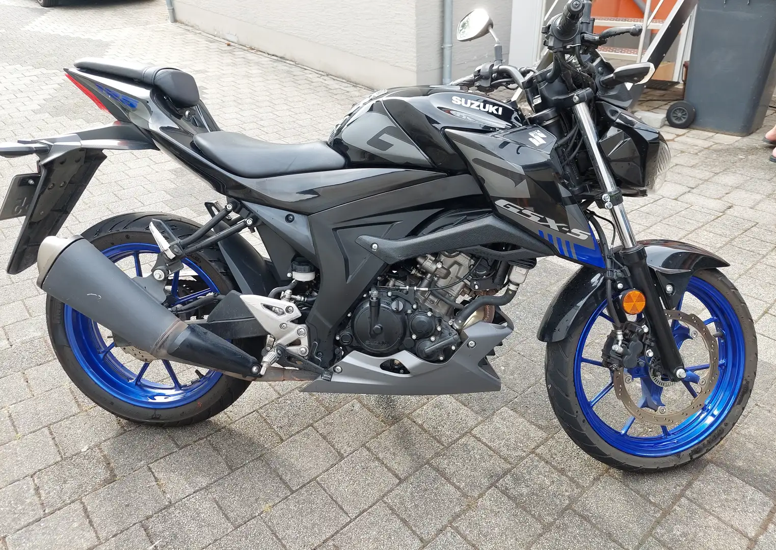 Suzuki GSX-S 125 Blaue Felgen Noir - 2