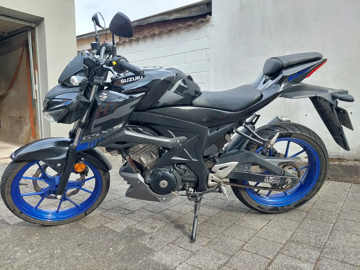 Suzuki GSX-S 125 Blaue Felgen Noir - 1