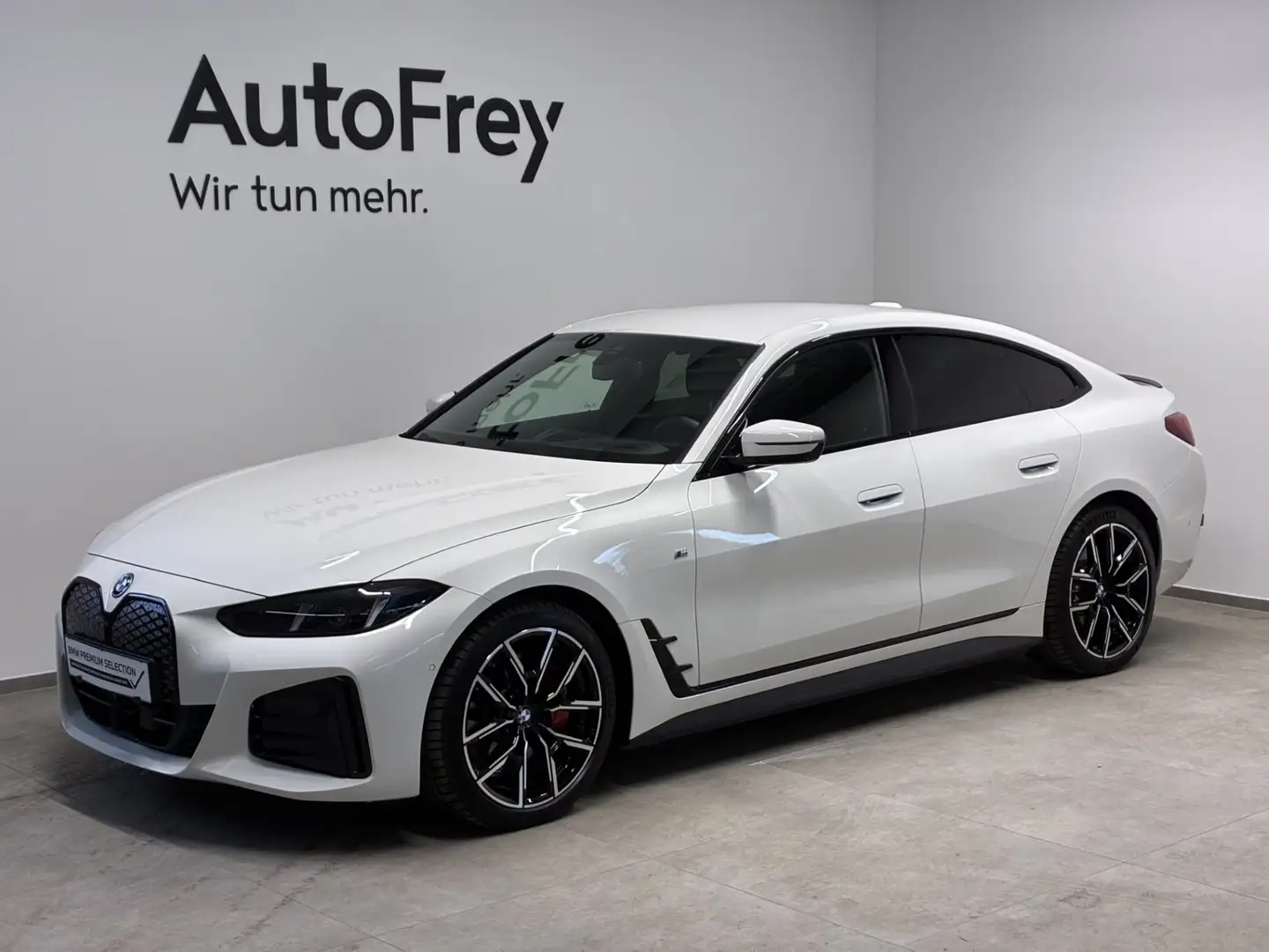 BMW i4 xDrive40 Weiß - 1