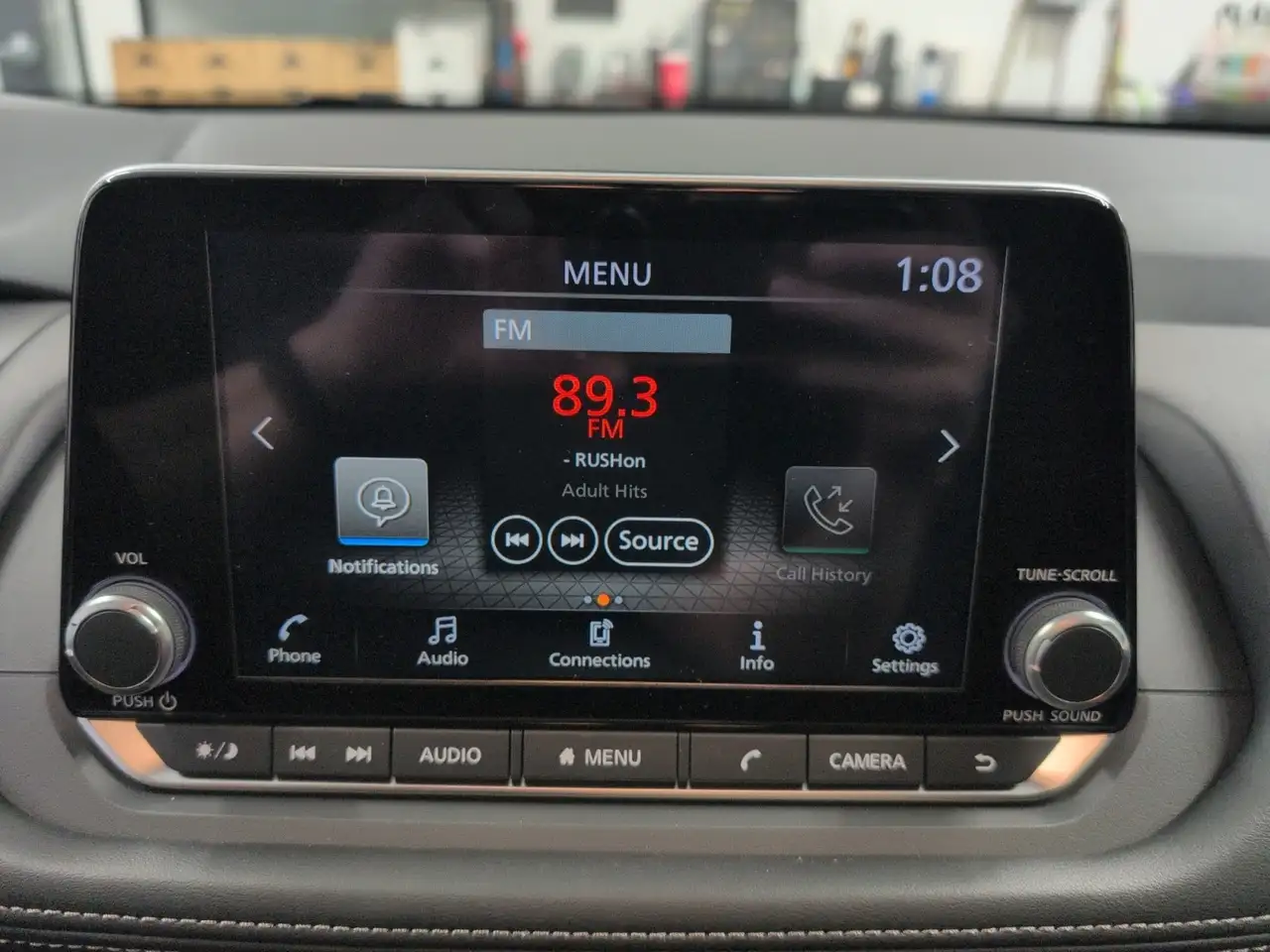 Nissan Rogue снимка Nissan Rogue