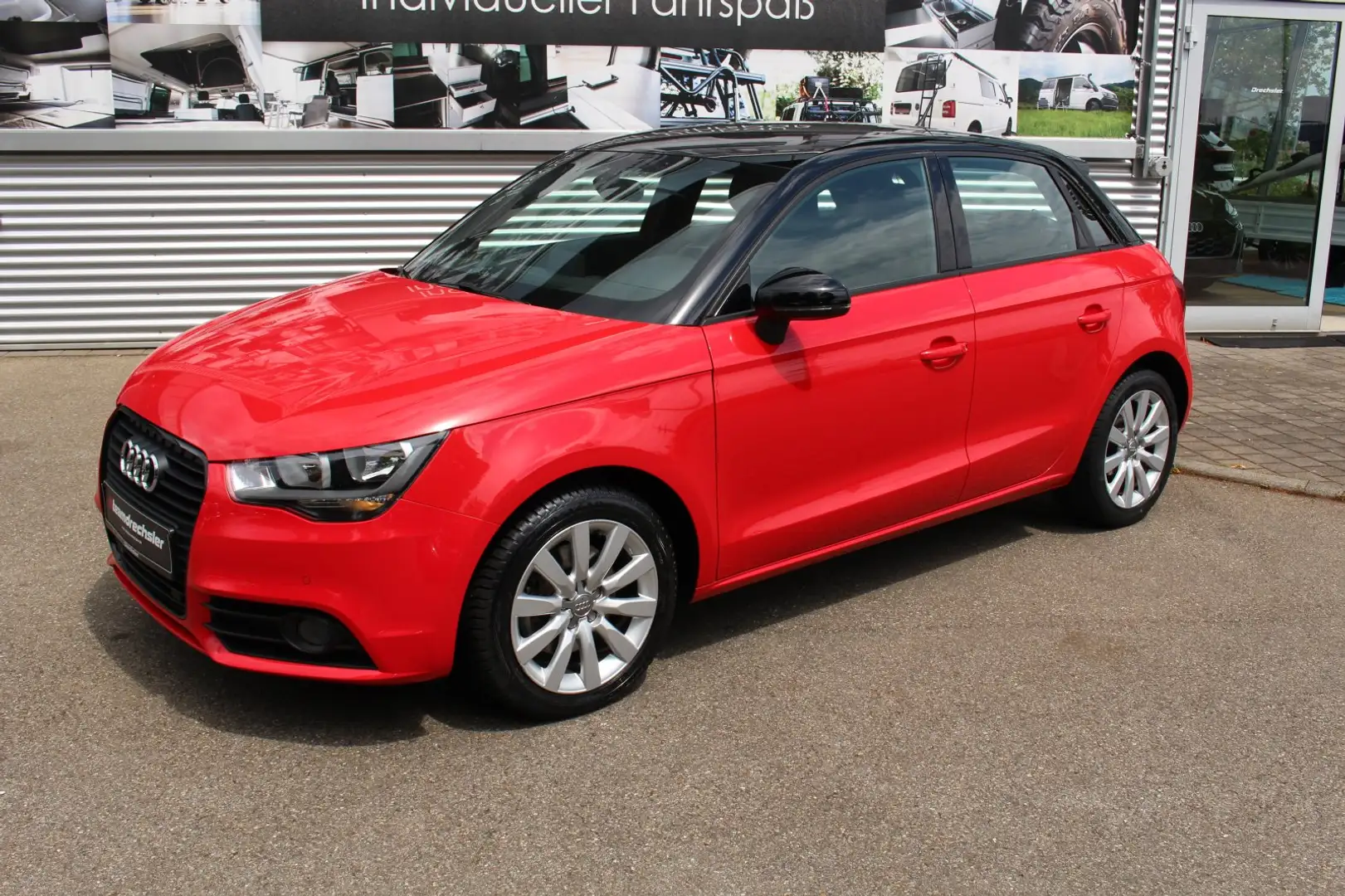 Audi A1 Sportback 1.4 TFSI S-tronic Attraction Rot - 1