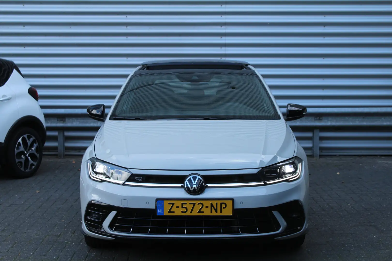 Volkswagen Polo 1.0 TSI 96pk R-Line DSG7 Panoramadak NL-Auto NAP B Grijs - 2