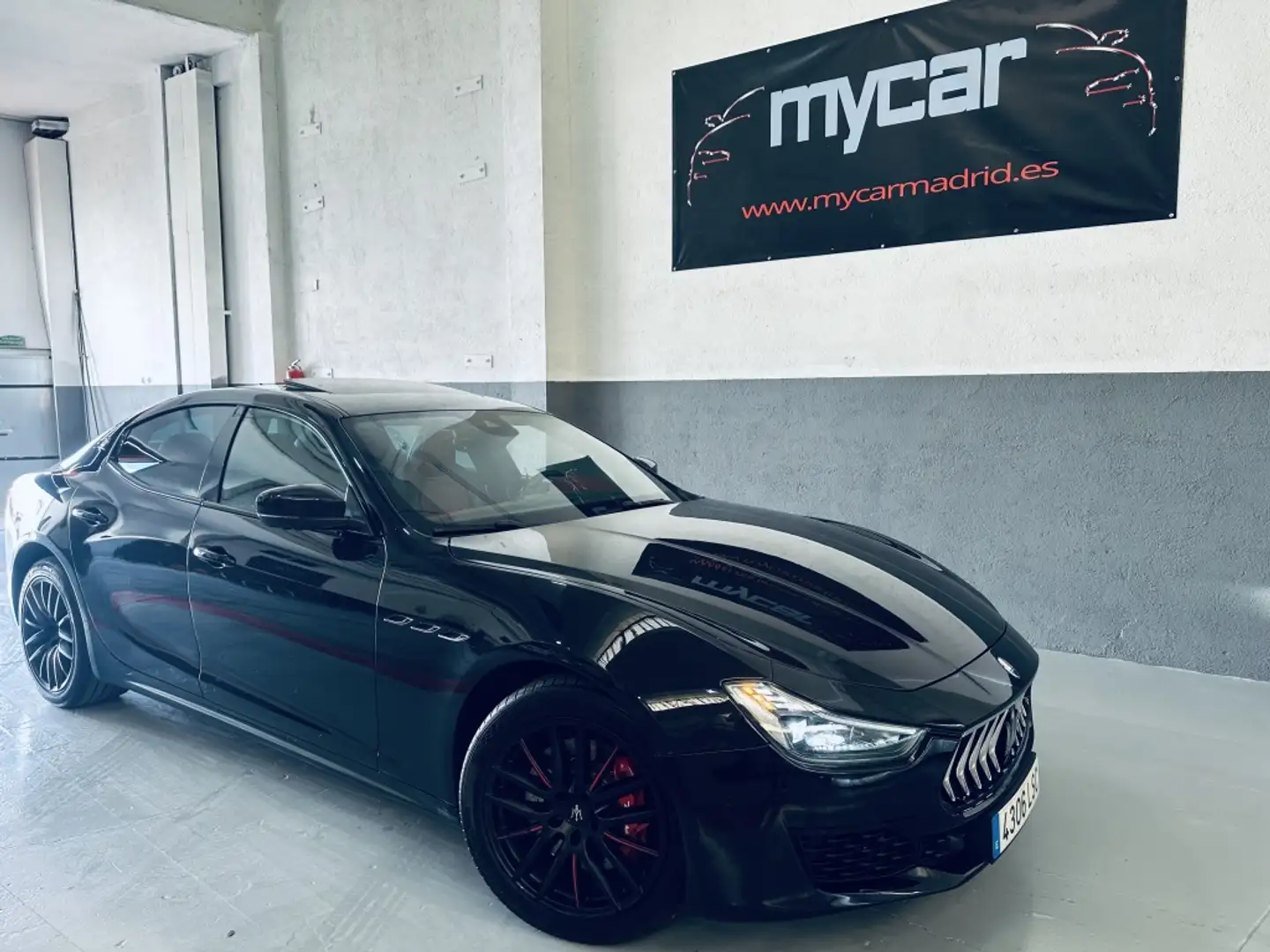 Maserati Ghibli Diesel GranLusso Aut. 275 Noir - 1