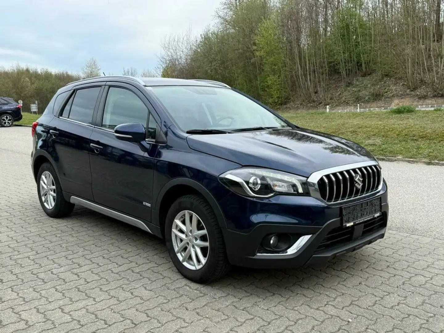Suzuki SX4 S-Cross S-Cross SX4 AllGrip Shine 4x4 !8-fach bereift! Blau - 2