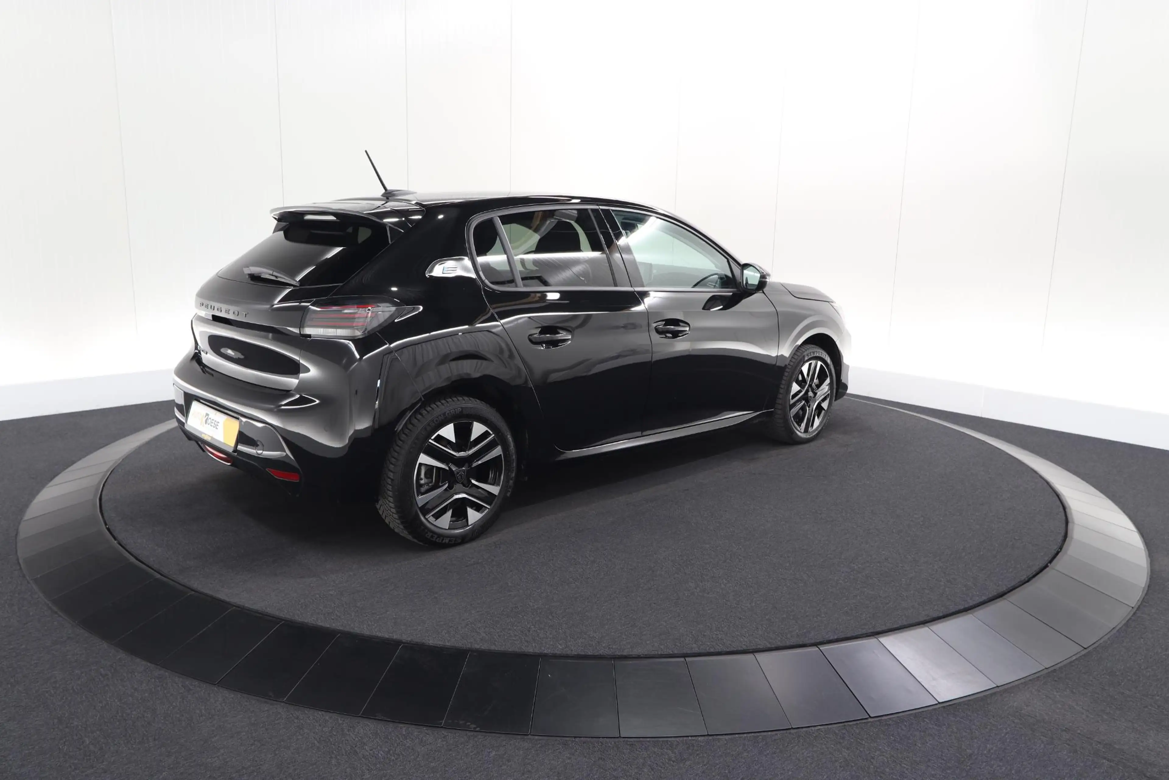 Peugeot e-208 EV Allure 50 kWh | 98,9% SOH | 11 KW Lader | Navig — photo 13