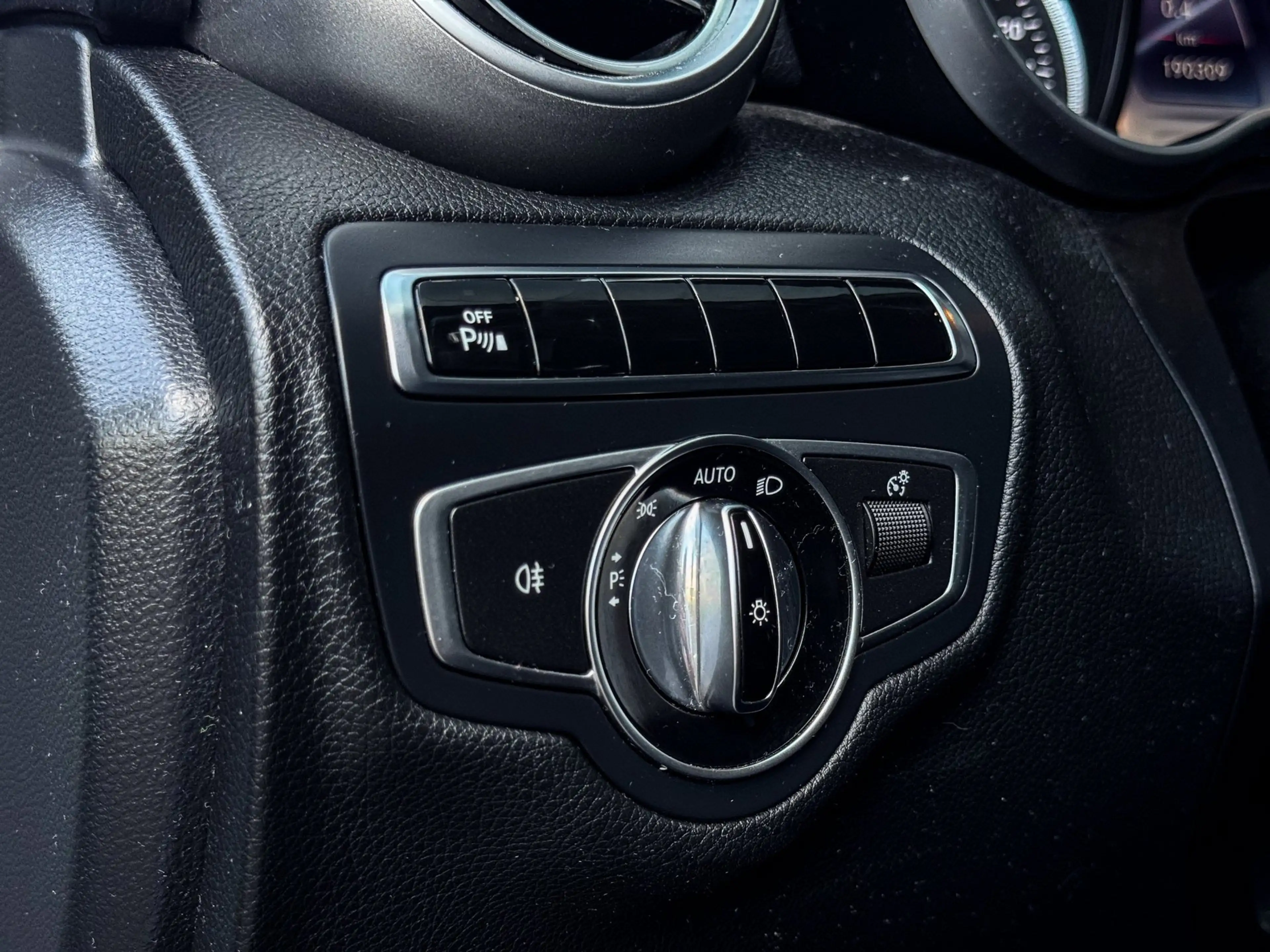 Mercedes-Benz C 350 Estate C350e AMG BURMESTER/LEDER/19''/CAMERA/KEYLE — photo 14