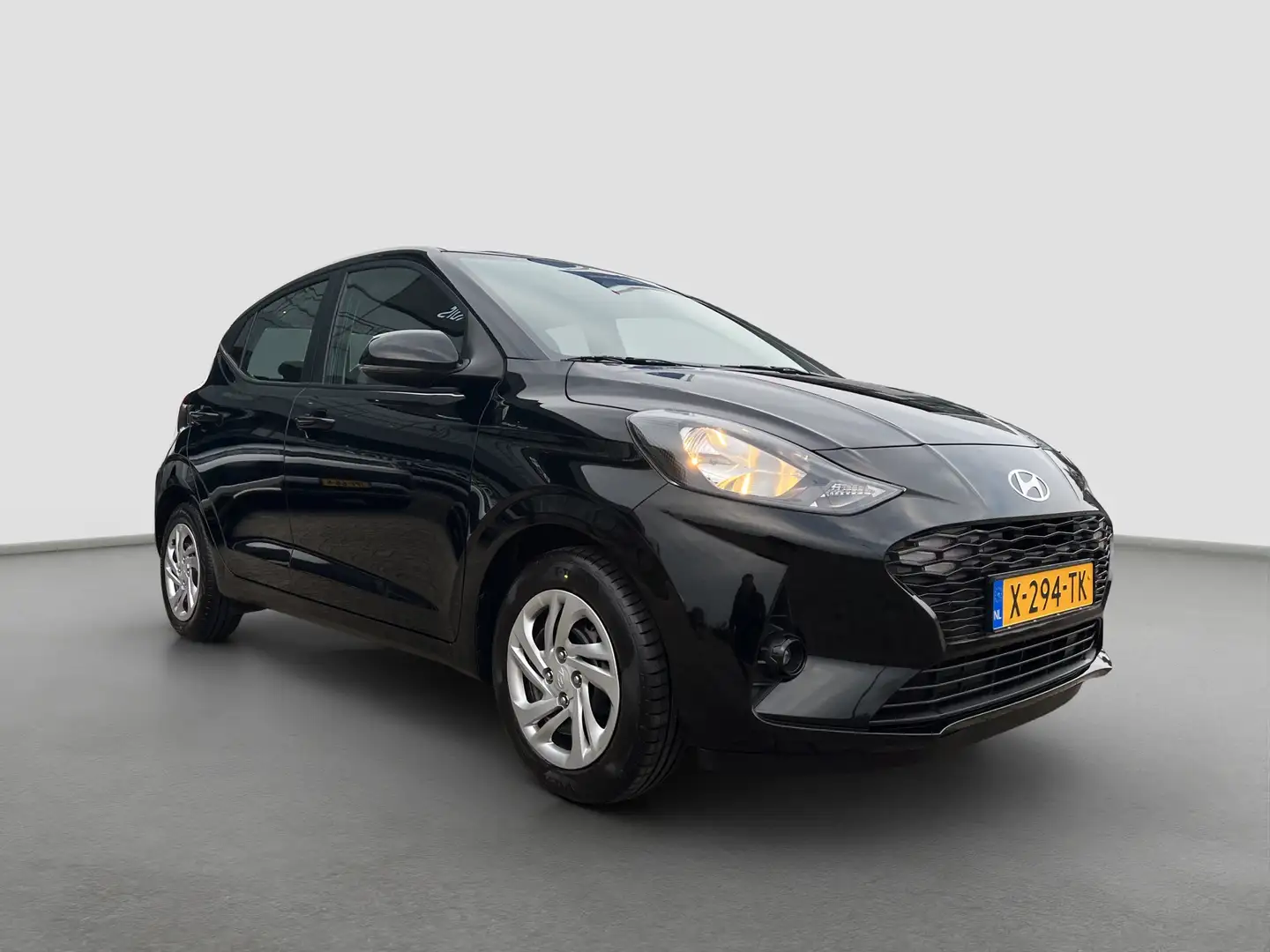 Hyundai i10 1.0 66pk Comfort Smart | LED | Airco | Carplay | C Noir - 2