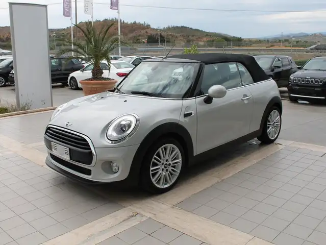 MINI Cooper D Cabrio Mini Cabrio 1.5 Cooper D Boost