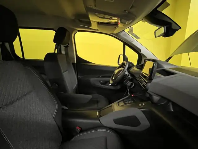Peugeot Rifter view 6