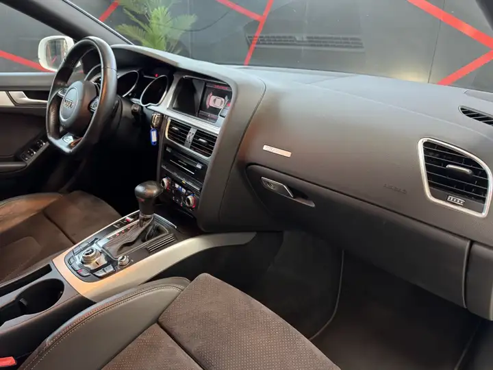 Audi A5 2016, foto 33