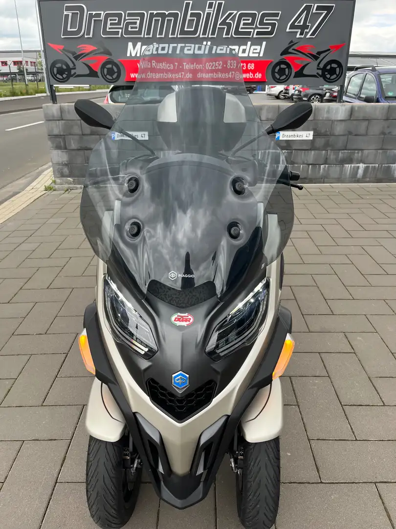 Piaggio MP3 530 **MP3 530**HPE**1.HAND**NEUFAHRZEUG**TOPCASE** Beige - 2