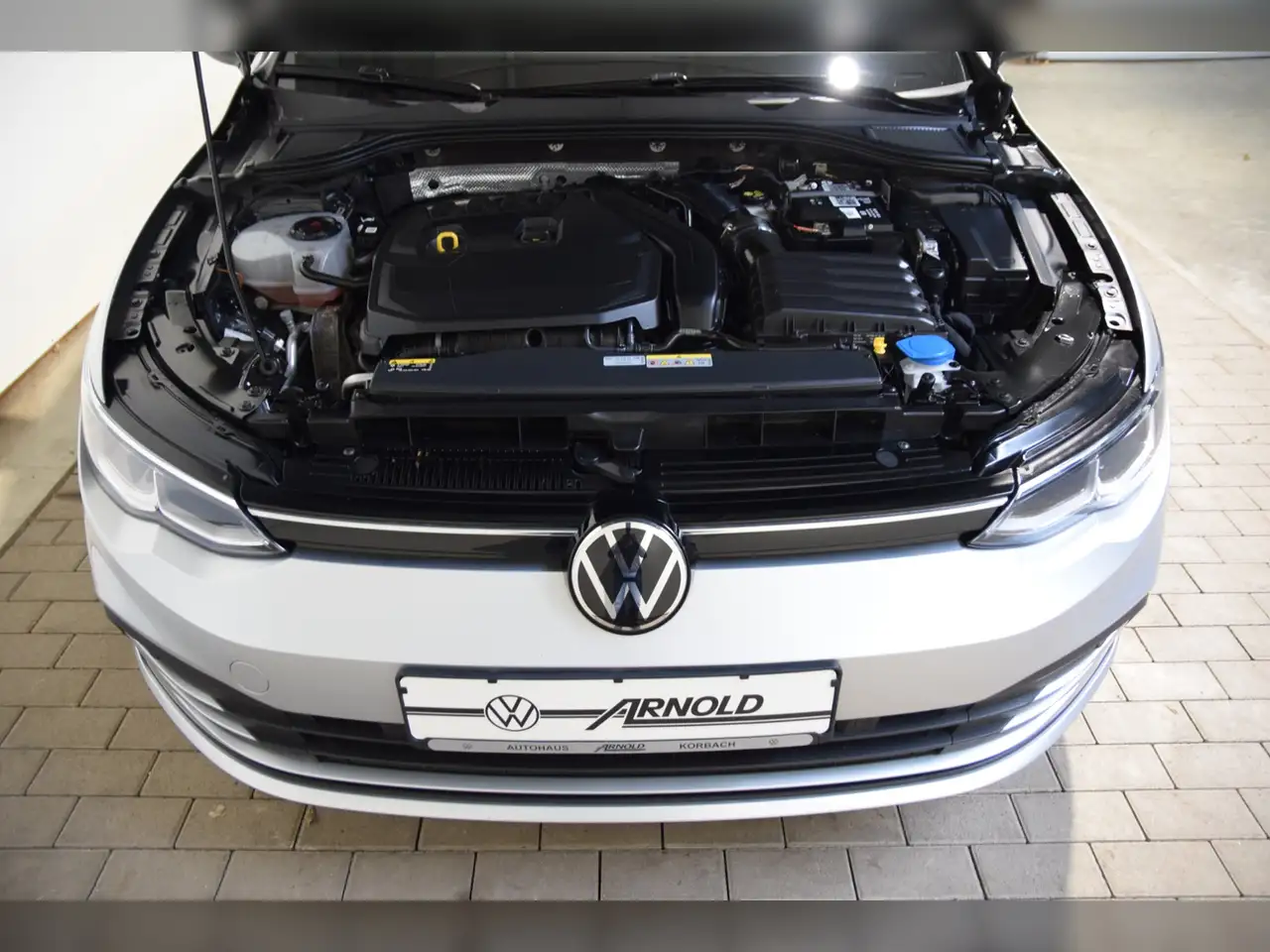 Volkswagen Golf VIII TSI Life LED - Navi 6