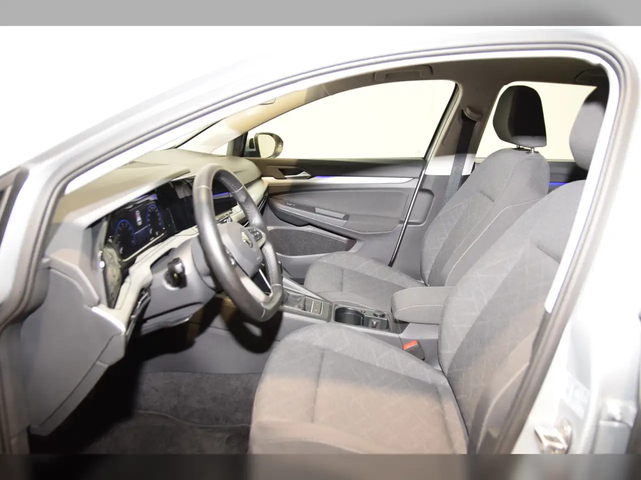 Volkswagen Golf VIII TSI Life LED - Navi 9