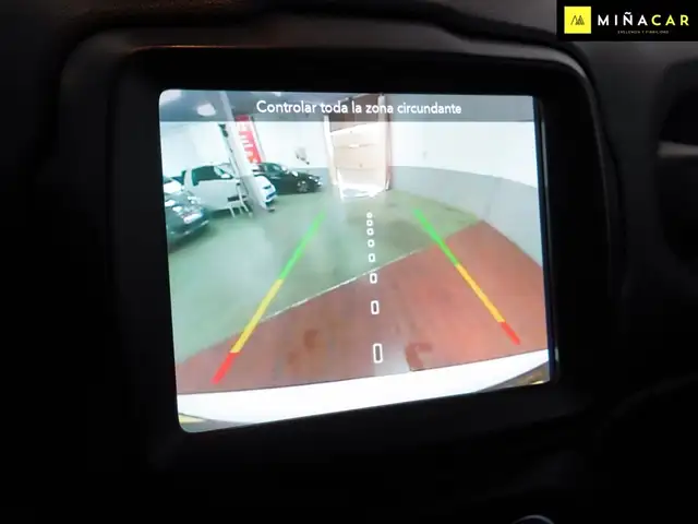 Jeep Renegade view 12