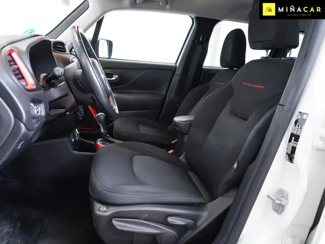 Jeep Renegade view 6
