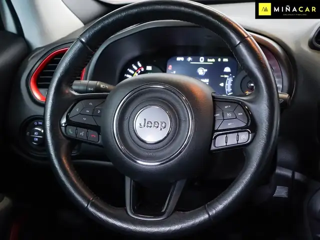 Jeep Renegade view 17