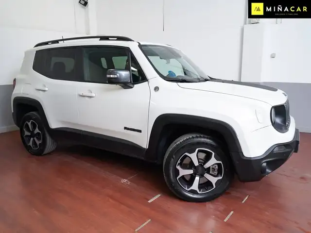 Jeep Renegade view 2