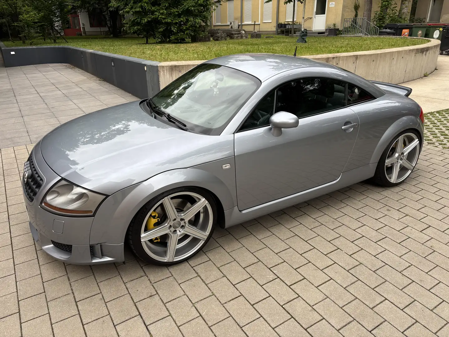 Audi TT 3.2 VR6 quattro Handschalter „Audi Exclusive“ Silber - 2