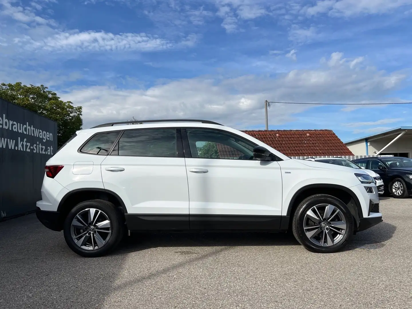 Skoda Karoq 2,0 TDI DSG | AHK*ACC Weiß - 2
