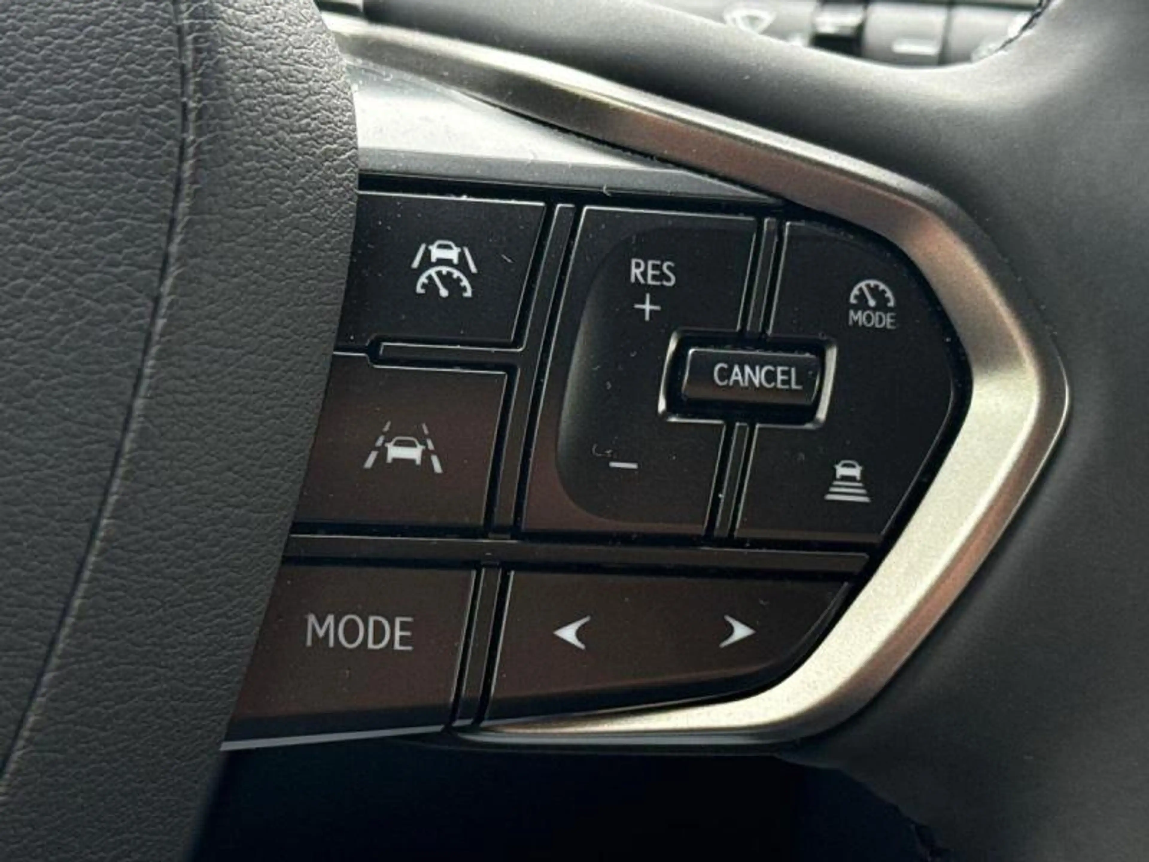 Lexus LBX Base+camera+dab+17inch alu velgen — photo 14