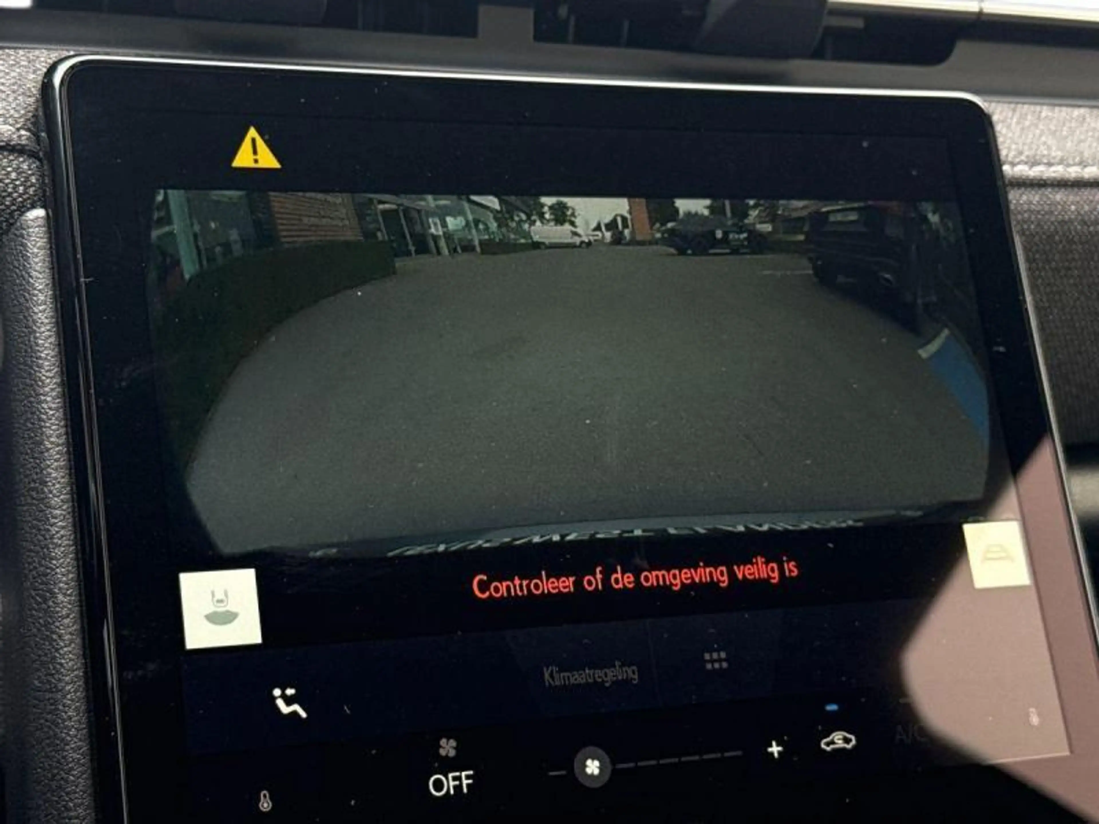Lexus LBX Base+camera+dab+17inch alu velgen — photo 11