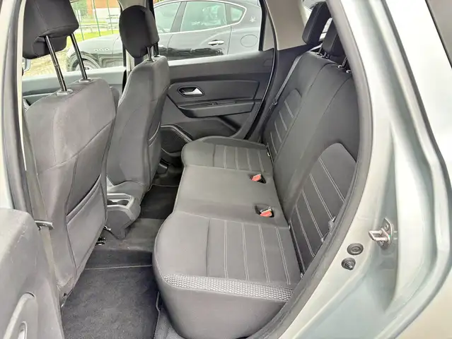 Dacia Duster view 14