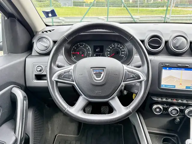 Dacia Duster view 9