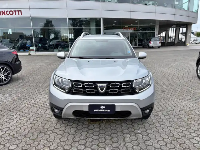Dacia Duster view 2