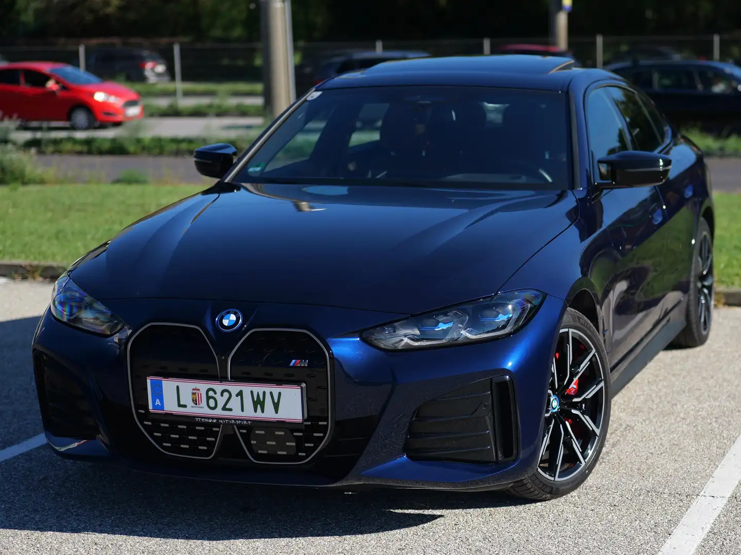 BMW i4 i4 M50 Gran Coupe Individual/Voll: DAP/PAP/HK Blau - 1