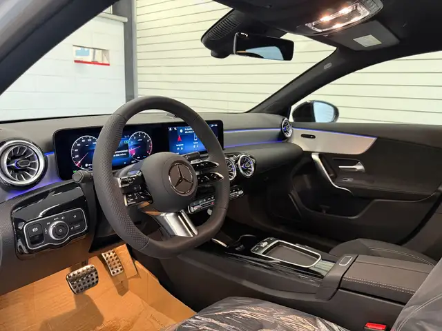 Mercedes-Benz A-Class view 9