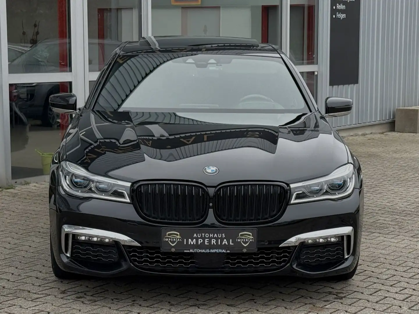 BMW 730 dxD M SPORT SITZBELÜF+GSHD+HUD+ACC+360°+LASER Noir - 1