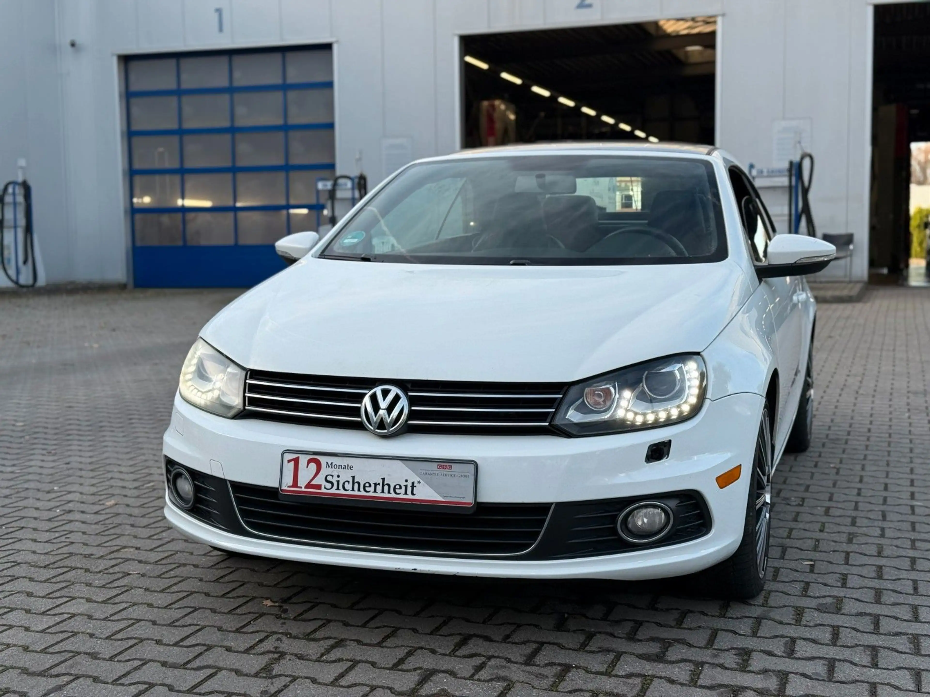 Volkswagen Eos Leder* Xenon* Navi* 2-Zonen-Klima*Leder* — photo 6