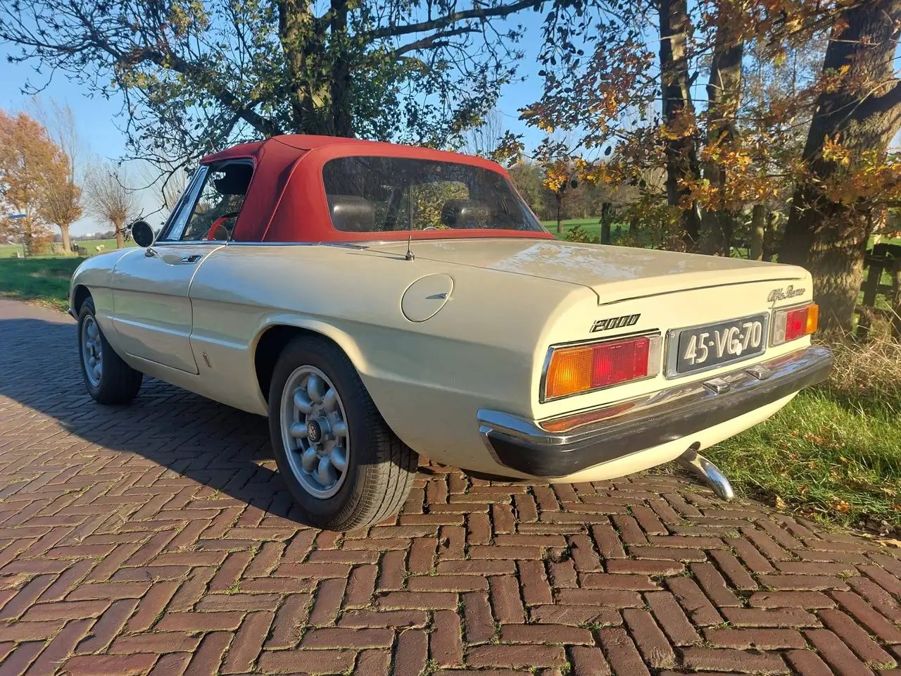 Alfa Romeo Spider Veloce, foto 4