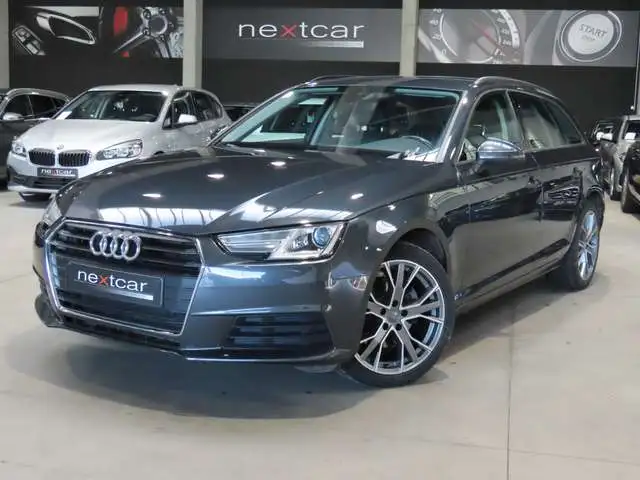 Audi A4 Avant 2.0 TDi Design **XENON-NAVI-CUIR-18'**