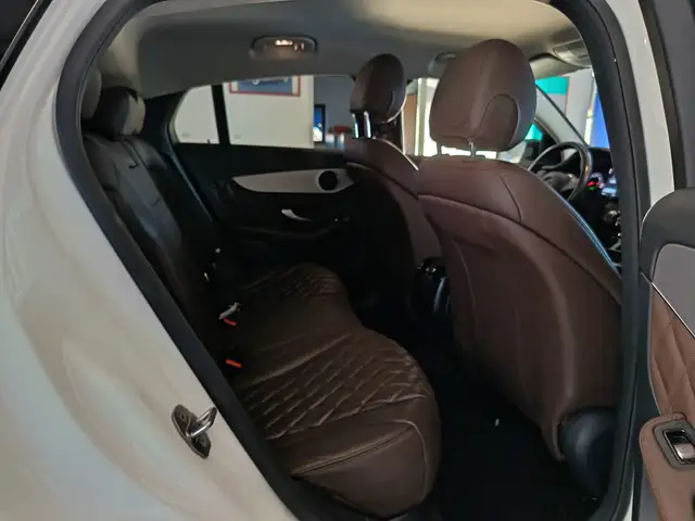 Mercedes-Benz GLC view 13