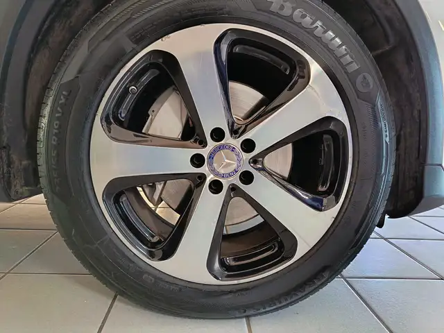 Mercedes-Benz GLC view 12