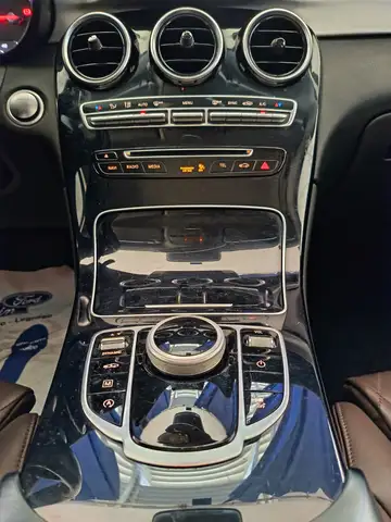 Mercedes-Benz GLC view 4