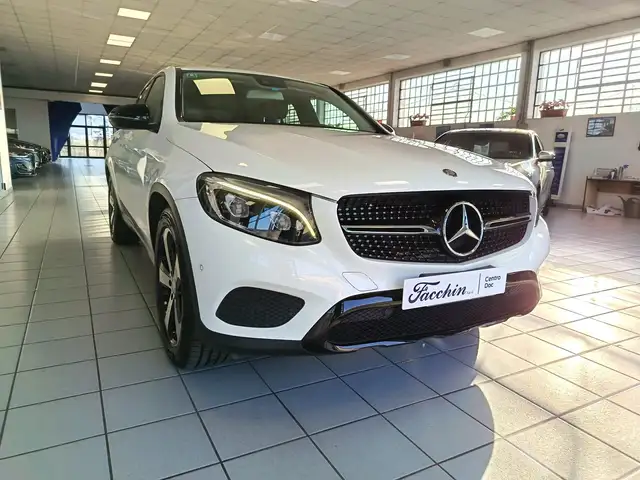 Mercedes-Benz GLC view 8