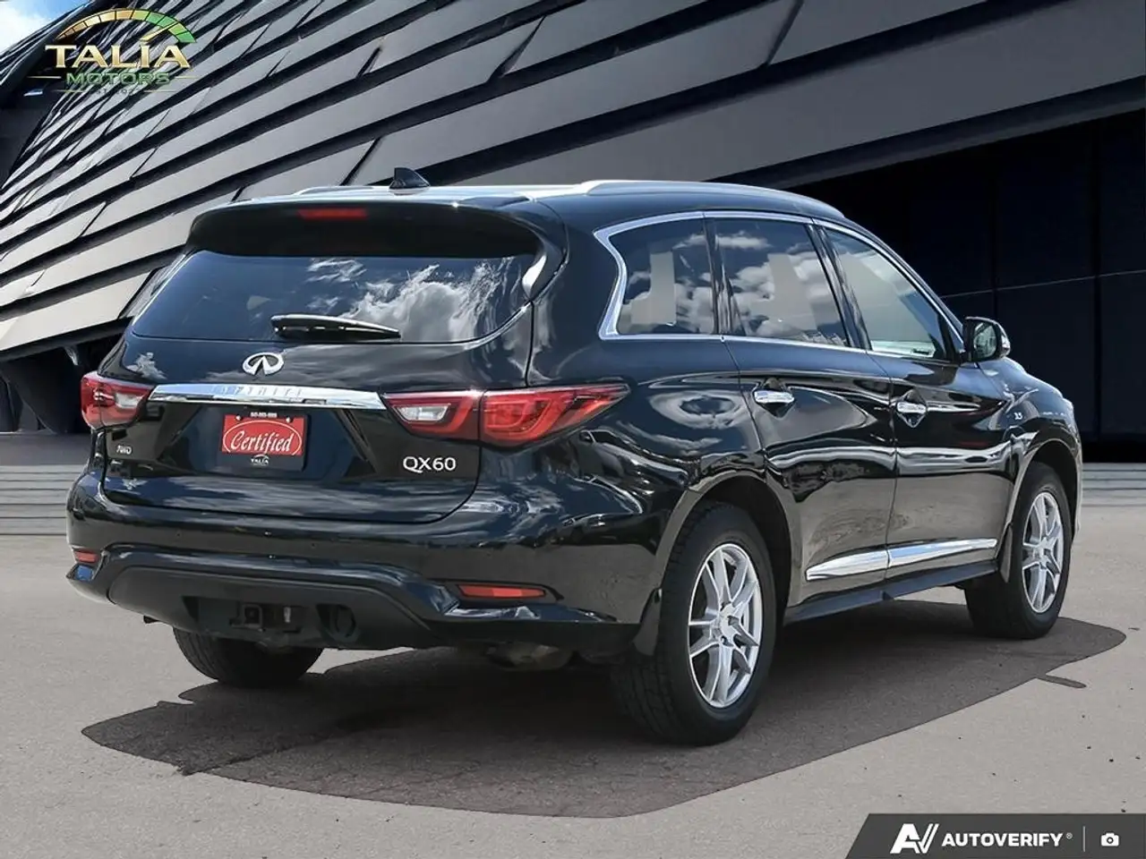 Infiniti QX60 снимка Infiniti QX60
