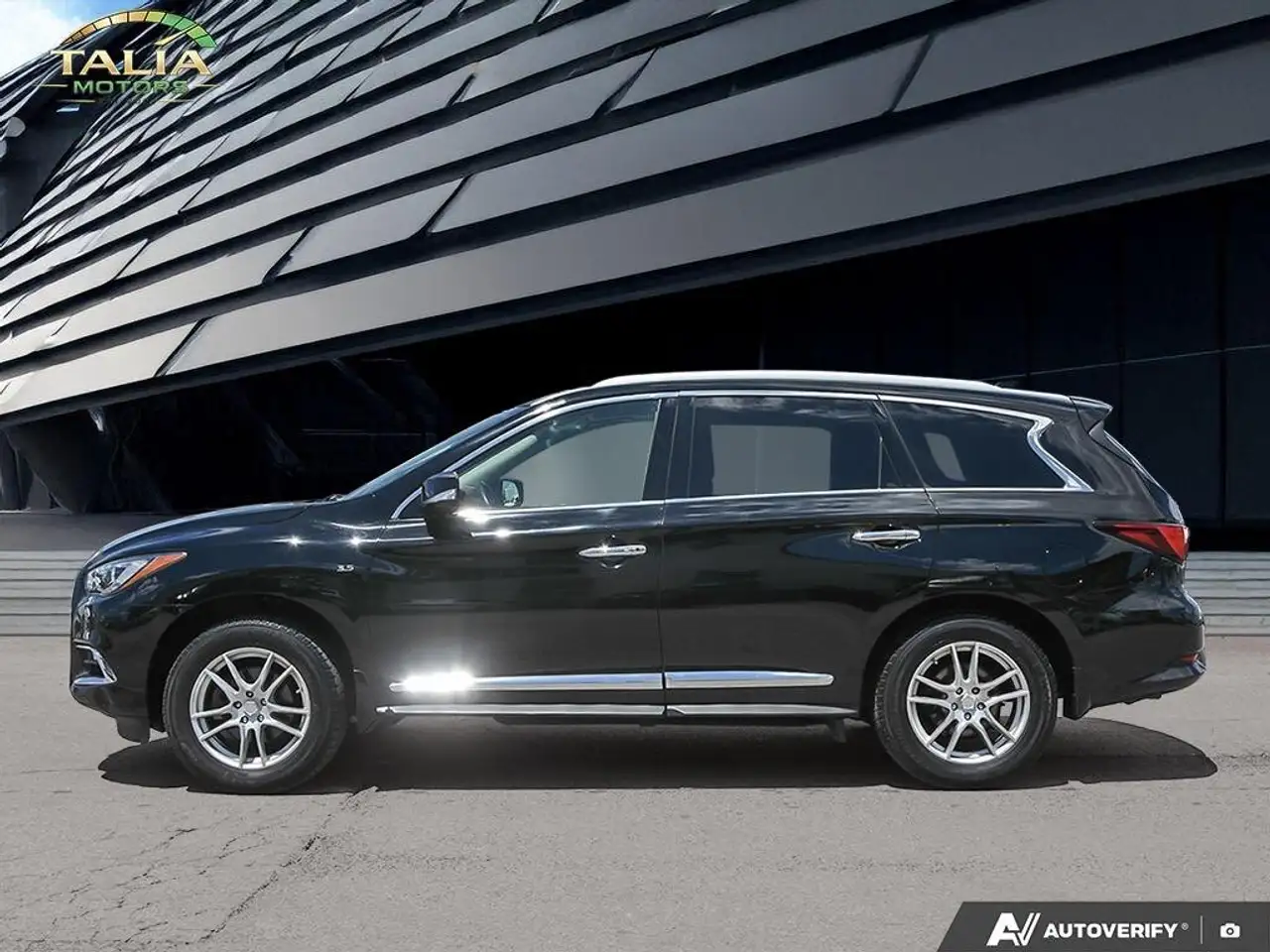 Infiniti QX60 снимка Infiniti QX60