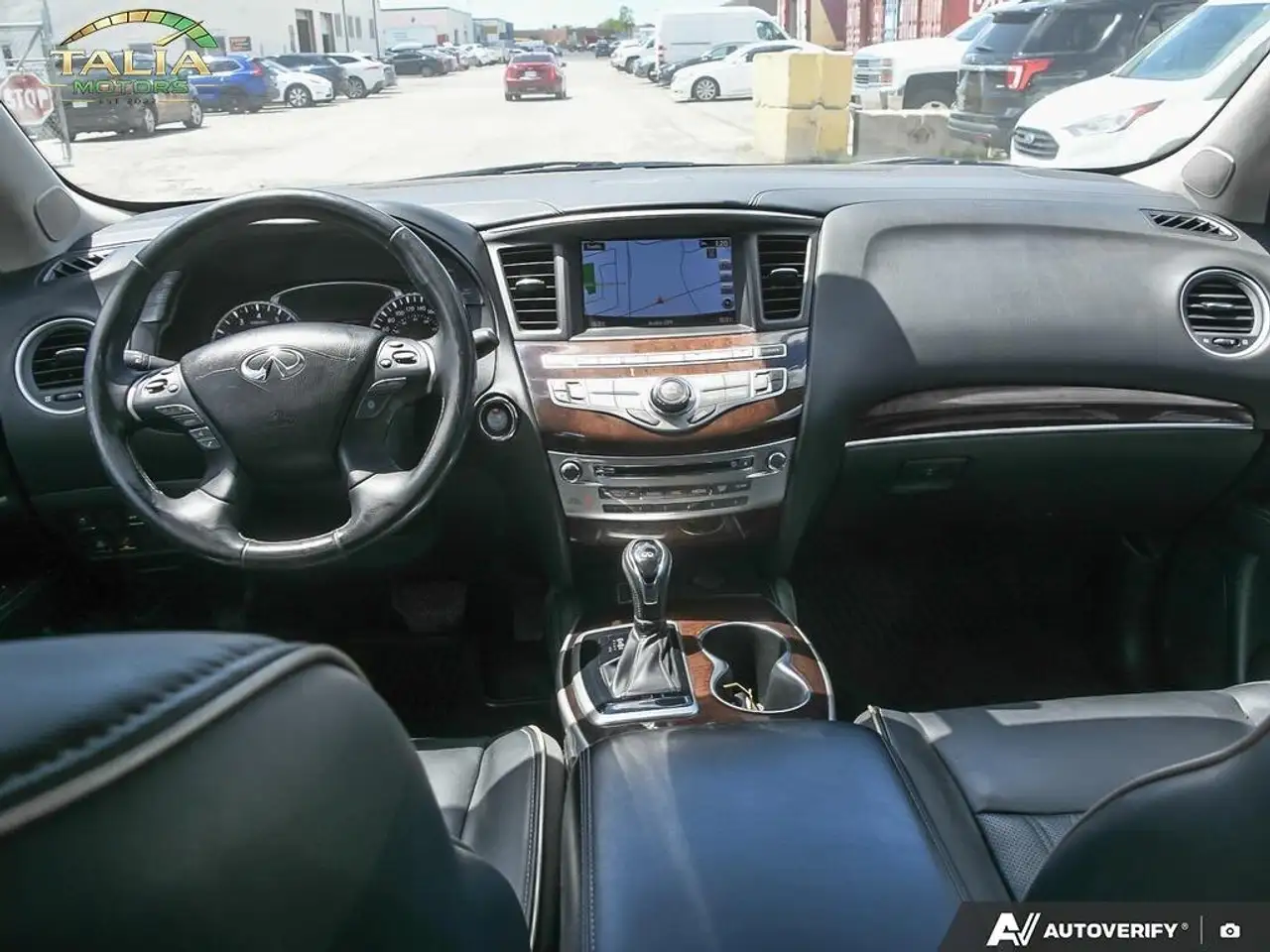 Infiniti QX60 снимка Infiniti QX60