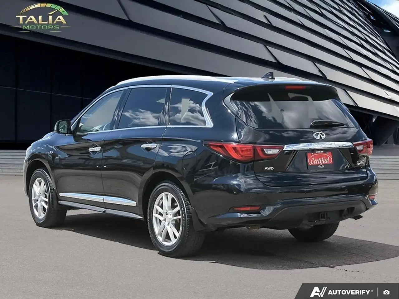 Infiniti QX60 снимка Infiniti QX60