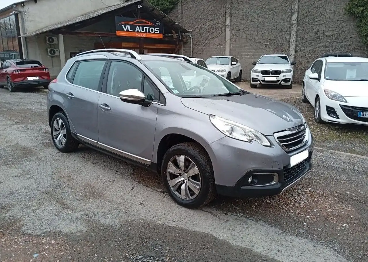 Peugeot 2008 1.2l 110 cv S\u0026S AnnÃ©e 2015
