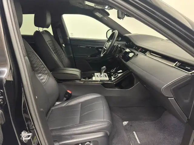 Land Rover Range Rover Evoque view 3