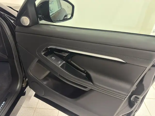Land Rover Range Rover Evoque view 11